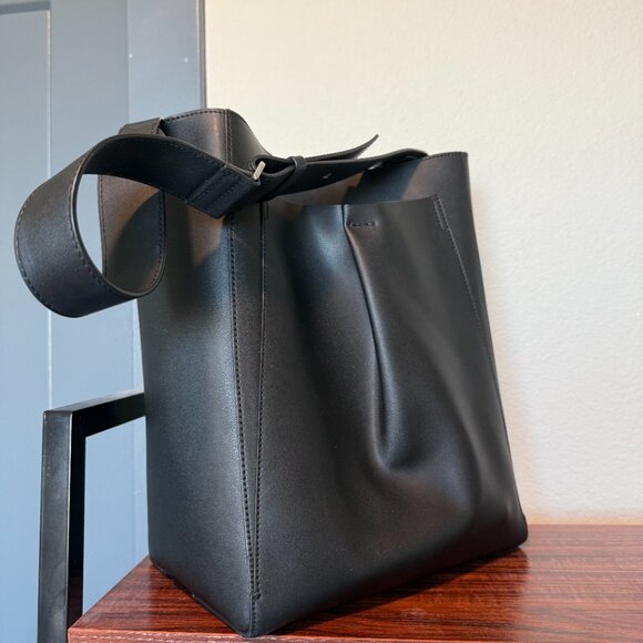 Everlane The Italian Leather Studio Bag, Black - Picture 5 of 5